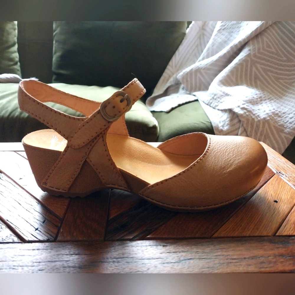 Tiffani Milled Burnished Tan Dankso shoes